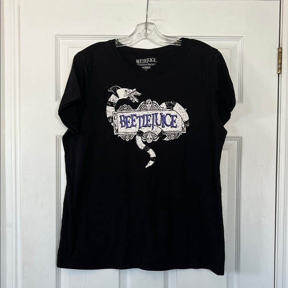 Hybrid Apparel Tops - Hybrid Apparel Charcoal Tee